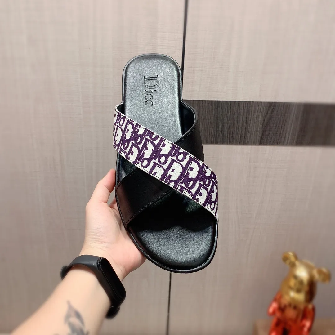 Slippers: New model factory price 220: 🎩🎩🔥🔥《Dior* 》【High·Version】Series of slippers, top purchasing agent🔍🔍Men's 2020 counters are on sale at the same time, imported from Italy, original selected cowhide, exquisite workmanship,), sole: (super comfortable) original factory special supply Original sole, ⚠️Exclusive double-layer movable molded sole, super comfortable⚠️, real shot 🎬The real thing is more beautiful🔍🔍original quality, you can go in and out of the counter at will, 266 positive code 38-44, long-term availability